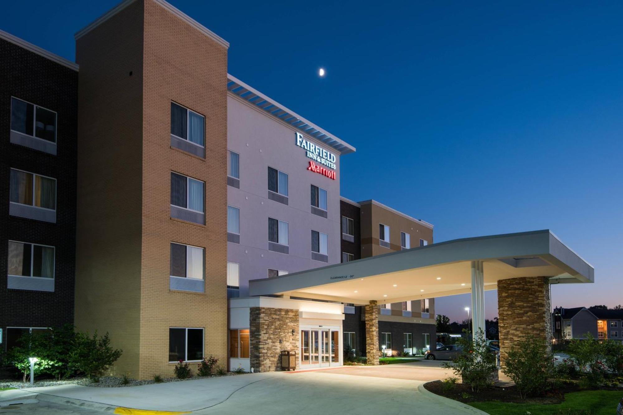 Fairfield & By Marriott Wayne Southwest Hotel