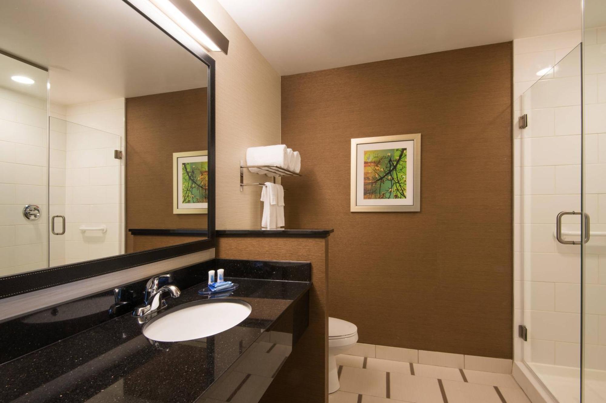 Fairfield & By Marriott Wayne Southwest 3*
